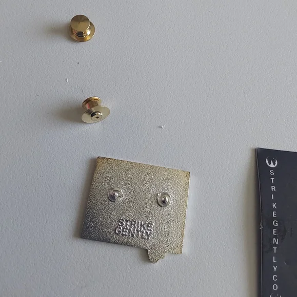 Ouija Board Enamel Pin - Picture 5 of 5